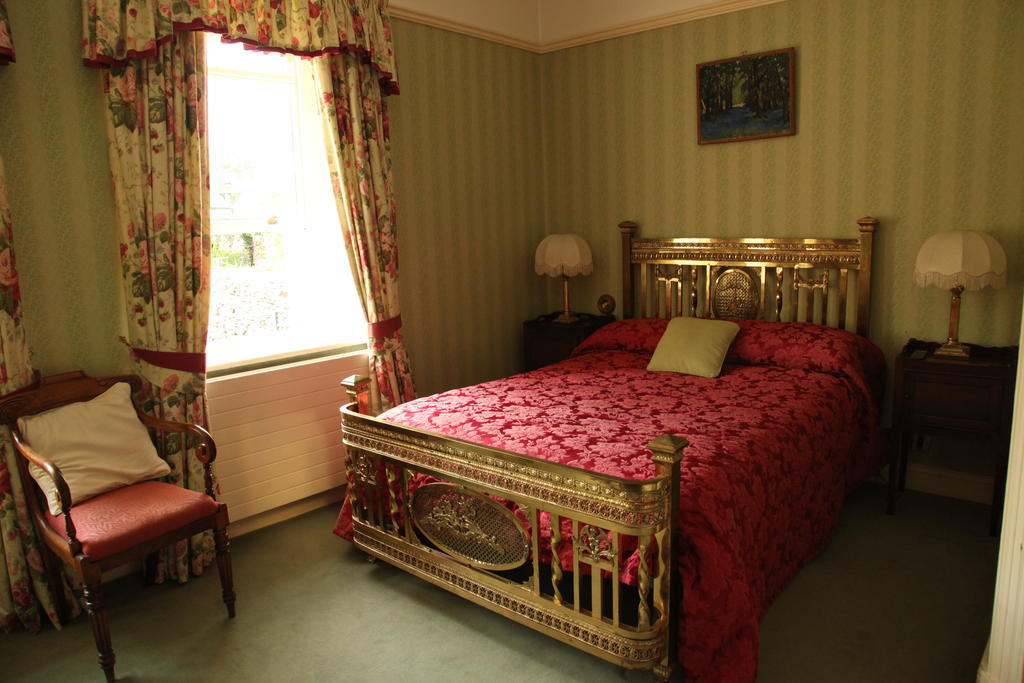 Roscaoin House Hotel Westport Szoba fotó